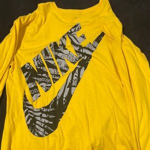 nike long sleeve